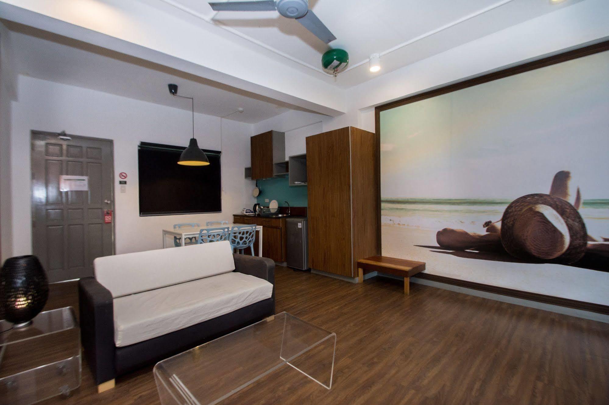 Luxeview Hotel Balabag  Zewnętrze zdjęcie